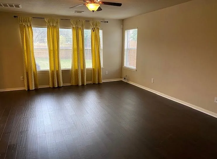 3826 Silverhawk Dr — Photo 1
