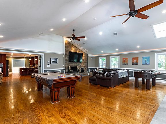 4th image of 56 Miller Hill Dr