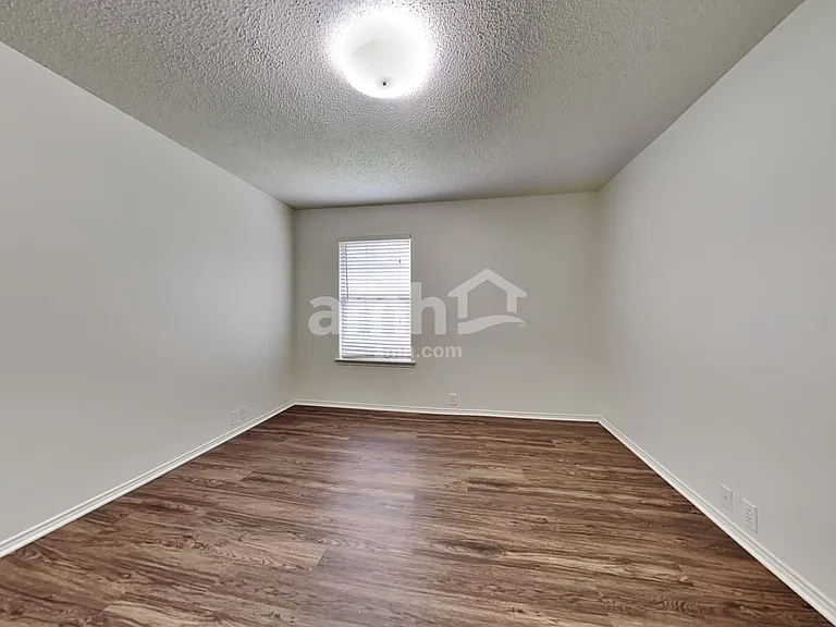 8520 Auburn Dr — Photo 16