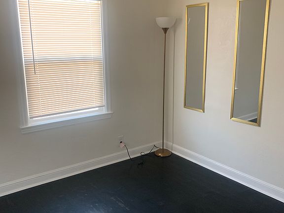 3rd image of 1459 Country Club Blvd