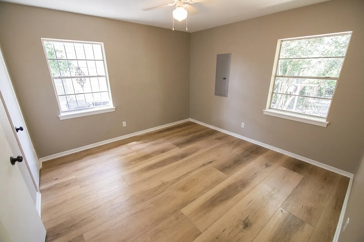 2 bed, 1023 sqft, $1,590 — Photo 4