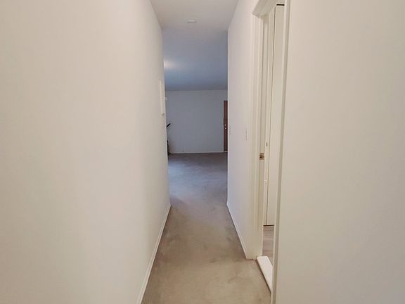 3rd image of 696 Hope St #7