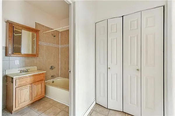 Sold by Exclusive Properties Sotheby's International Realty | media 9
