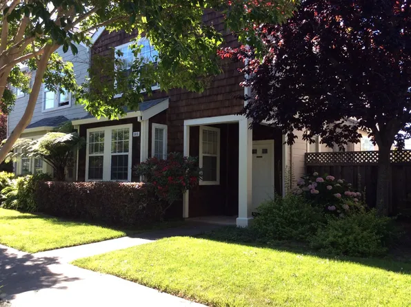 305 Village Cir, Santa Cruz, CA 95060