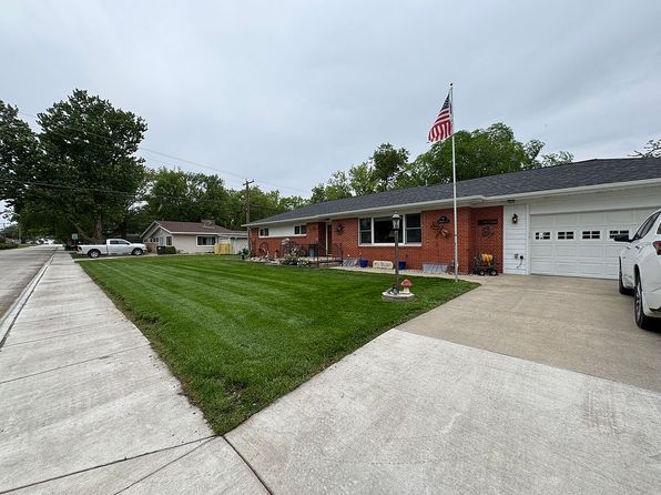 8 Arbor Ct