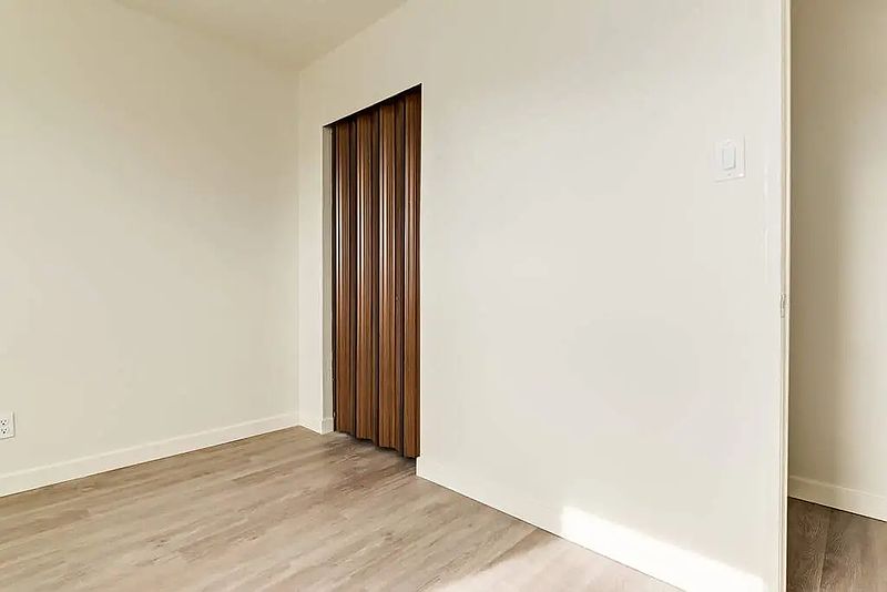 Edmonton Apartment for rent - 2 Bedrooms — photo 15