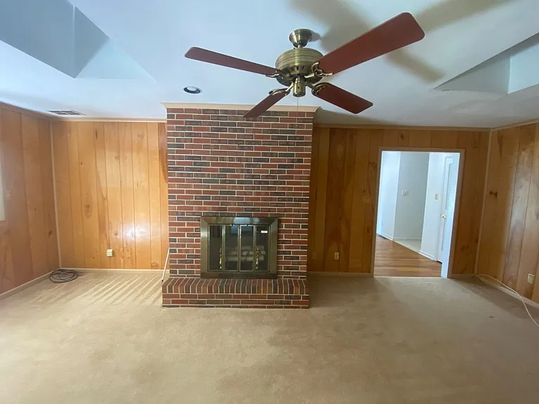 2648 S Kings Rd — Photo 7