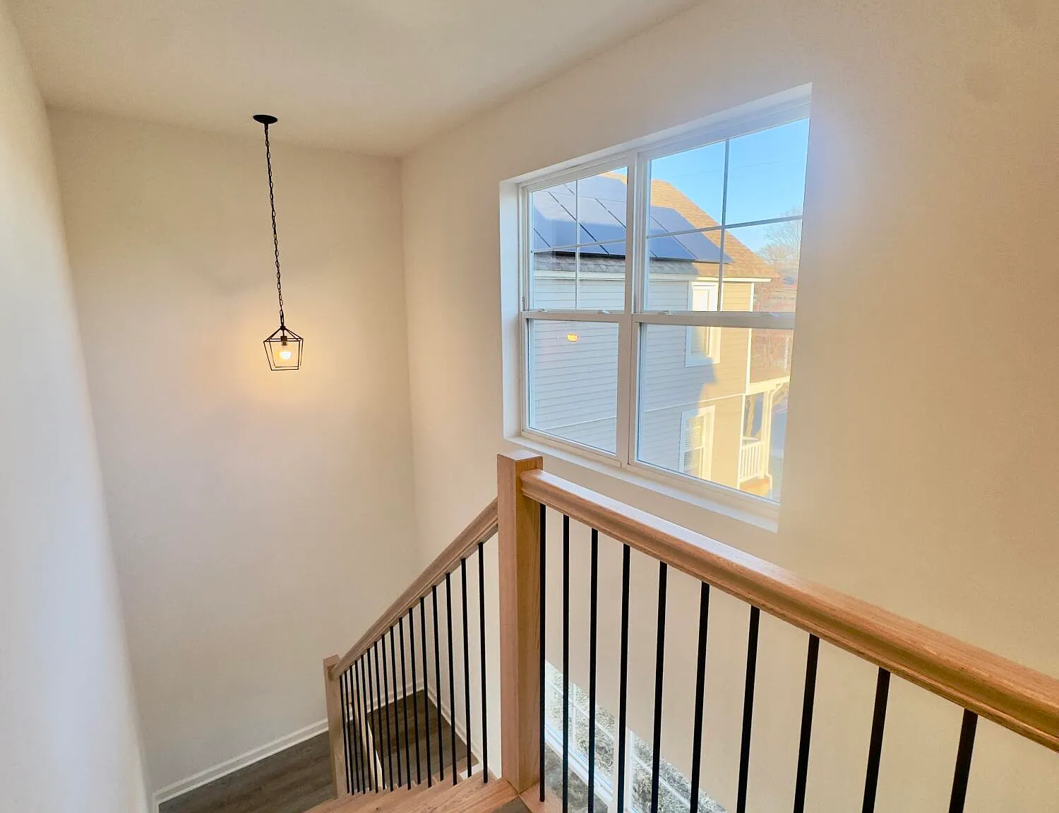 3 bed, 1375 sqft, $3,500 — Photo 3
