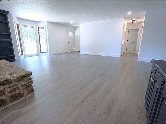 4th image of 31 Chapel Ln
