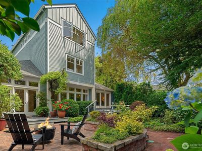 3863 E Olive Street, Seattle, WA, 98122