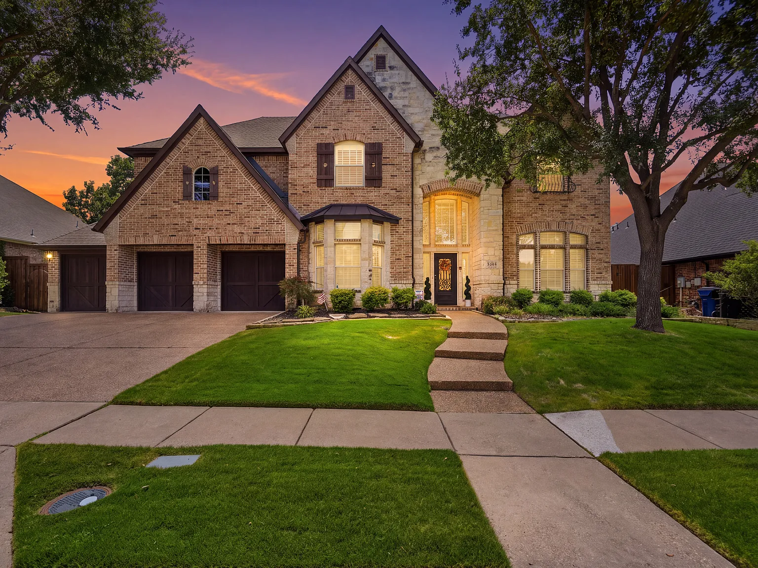 5 bed, 3.5 bath, 4521 sqft, $6,999 — Photo 3