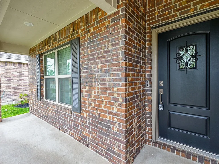 8426 Manta Ray Dr — Photo 3