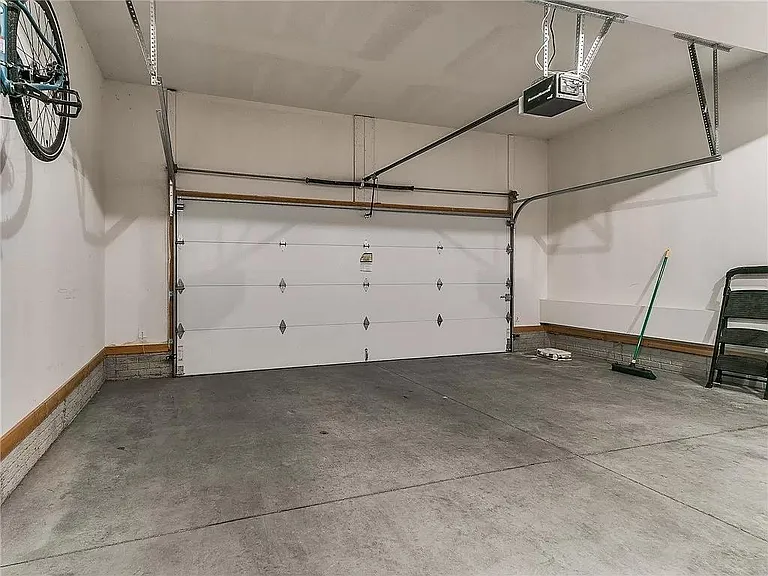 1411 SW Campus Ln — Photo 12