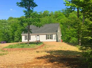 95 Great Country Rd, Charlestown, NH 03603