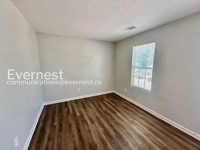 1373 Mill Lake Cir — Photo 13