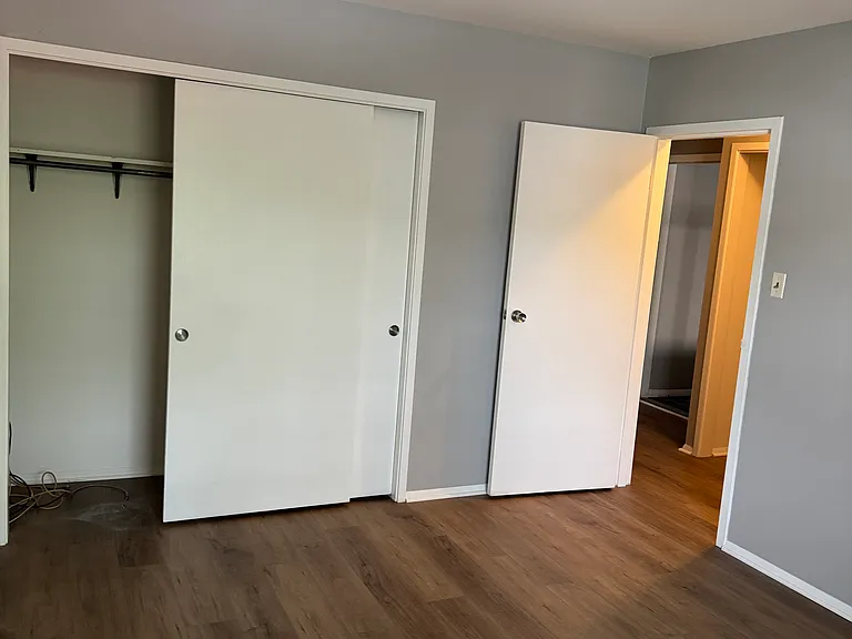 230 W Sheridan Ave #4 — Photo 2