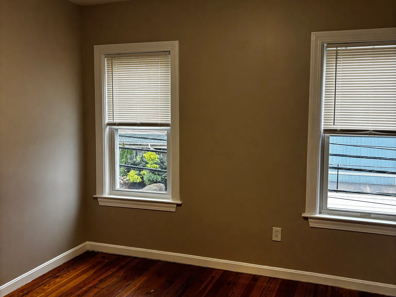 3 bed, 1200 sqft, $3,200 — Photo 4