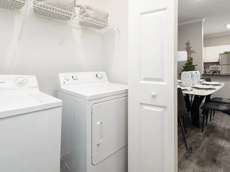 Mezza Premier Apartments — Photo 27