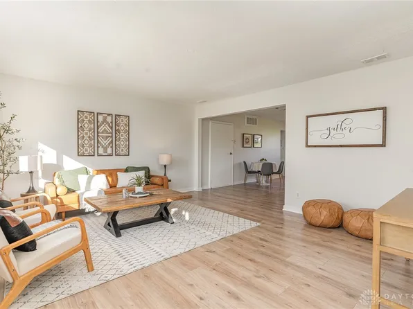 2422 Bluelark Dr, Cincinnati, OH 45231