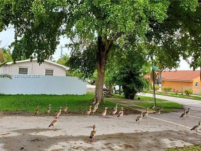 690 SW 120th Ave — Photo 14