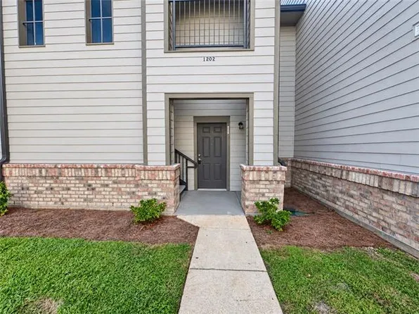350 Emerald Forest Blvd APT 1102, Covington, LA 70433