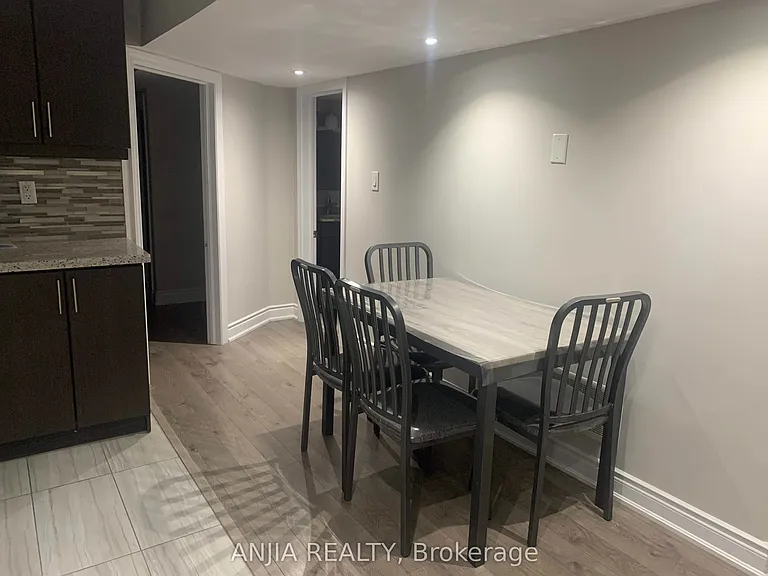 46 Rampart Dr — Photo 5