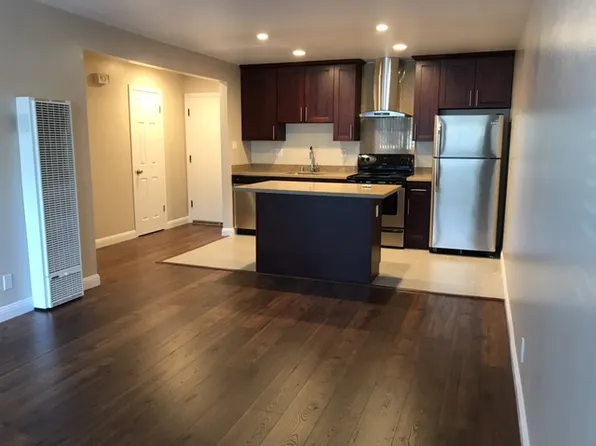 7 Garden Ct APT 5, Belmont, CA 94002