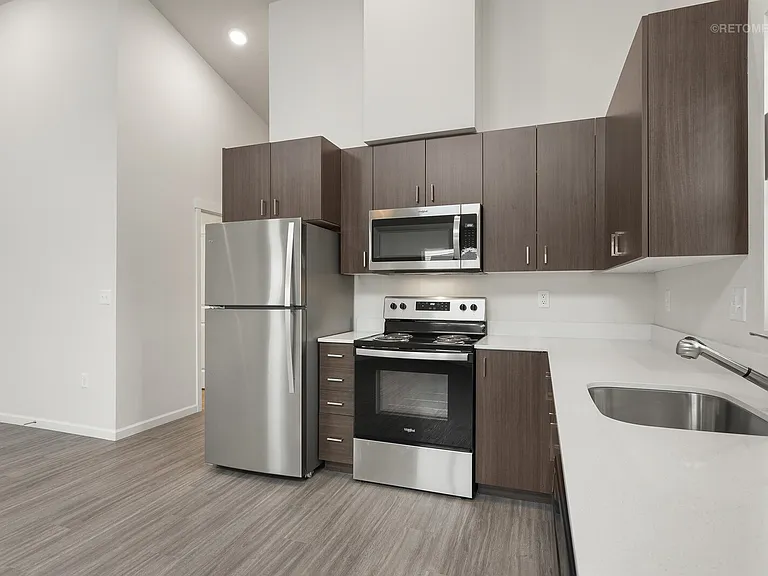 Verda Crossing | Three Bedroom Kitchen