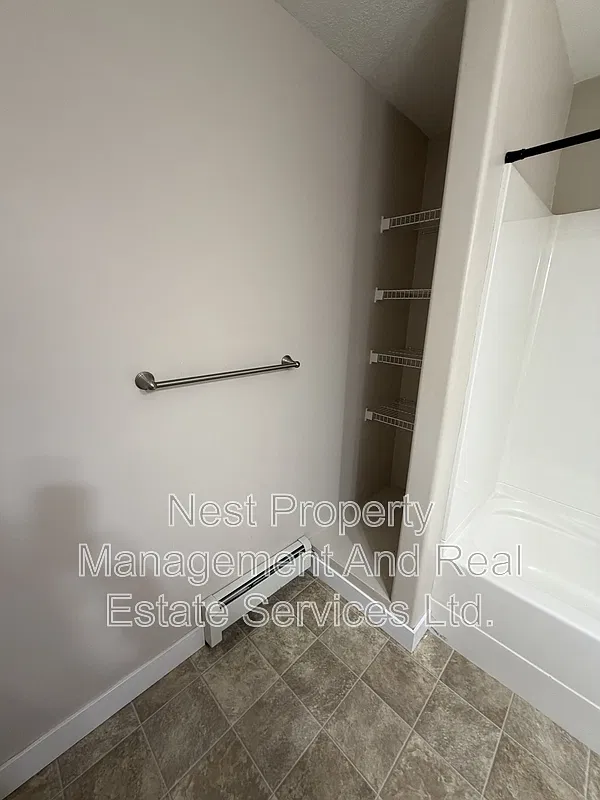 2 bed, 1.0 bath, $1,695 — Photo 3