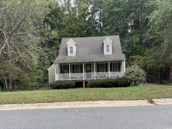 7525 Secretariat Dr, Midlothian, VA 23112