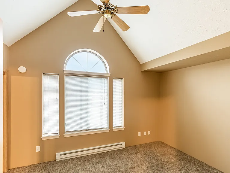 Graymayre Crossing Apartments — Photo 39