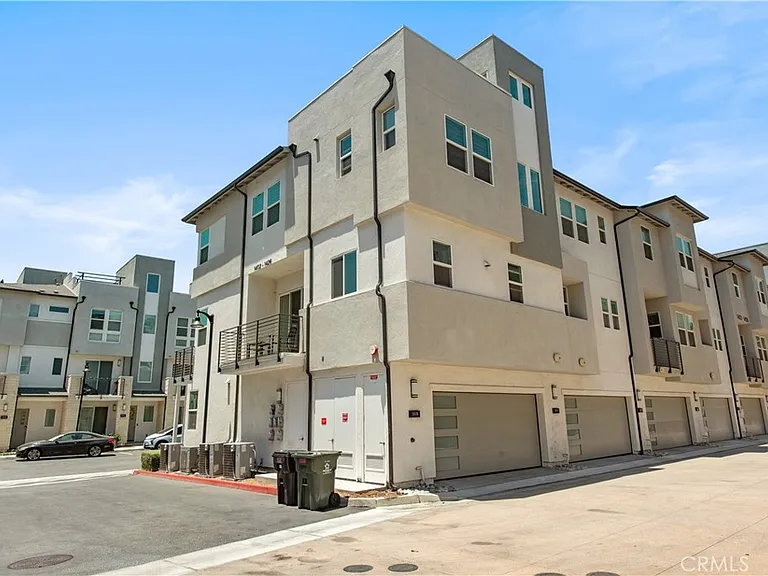 1426 S Urbana St — Photo 29