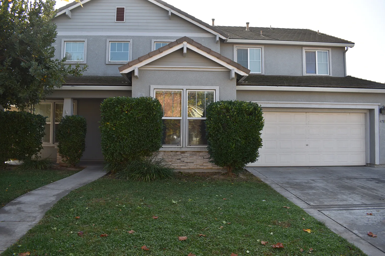 478 Hearst Dr photo 1
