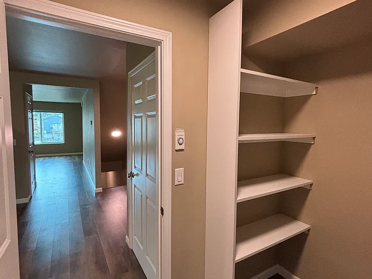 633 Hansen St SE #A — Photo 9