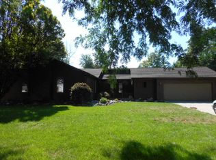 2008 Garside Dr, Essexville, MI