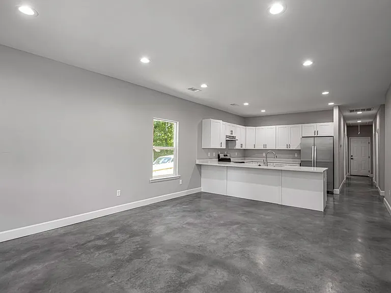 1621 Wilson Rd — Photo 38