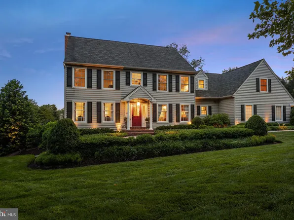 4716 Essex Dr, Doylestown, PA 18902