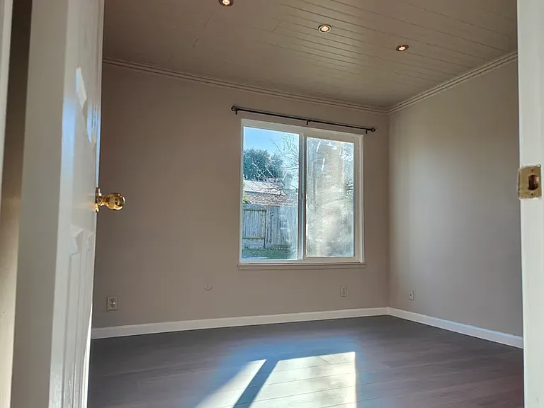 277 Olivina Ave — Photo 12
