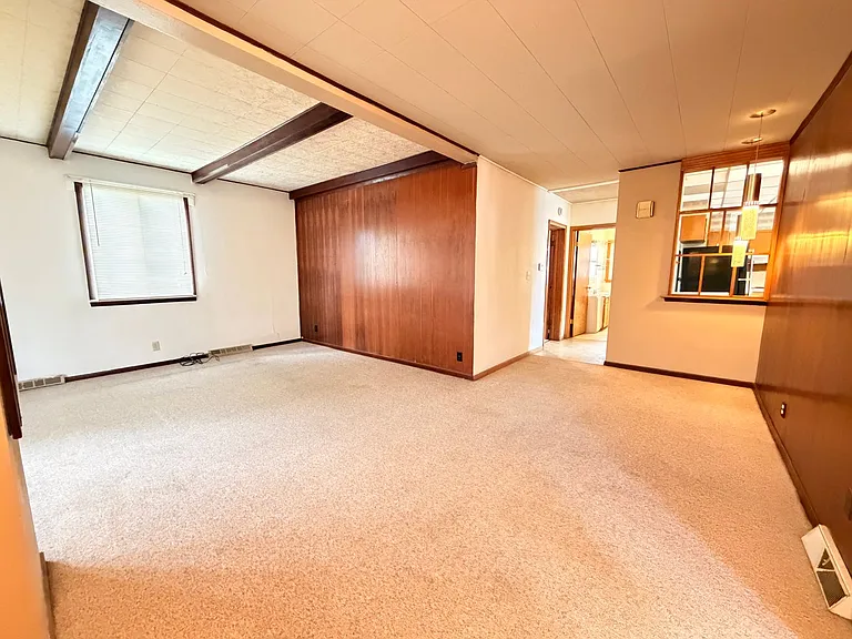 320 S 17th Street 1626 4th Ave — Photo 3