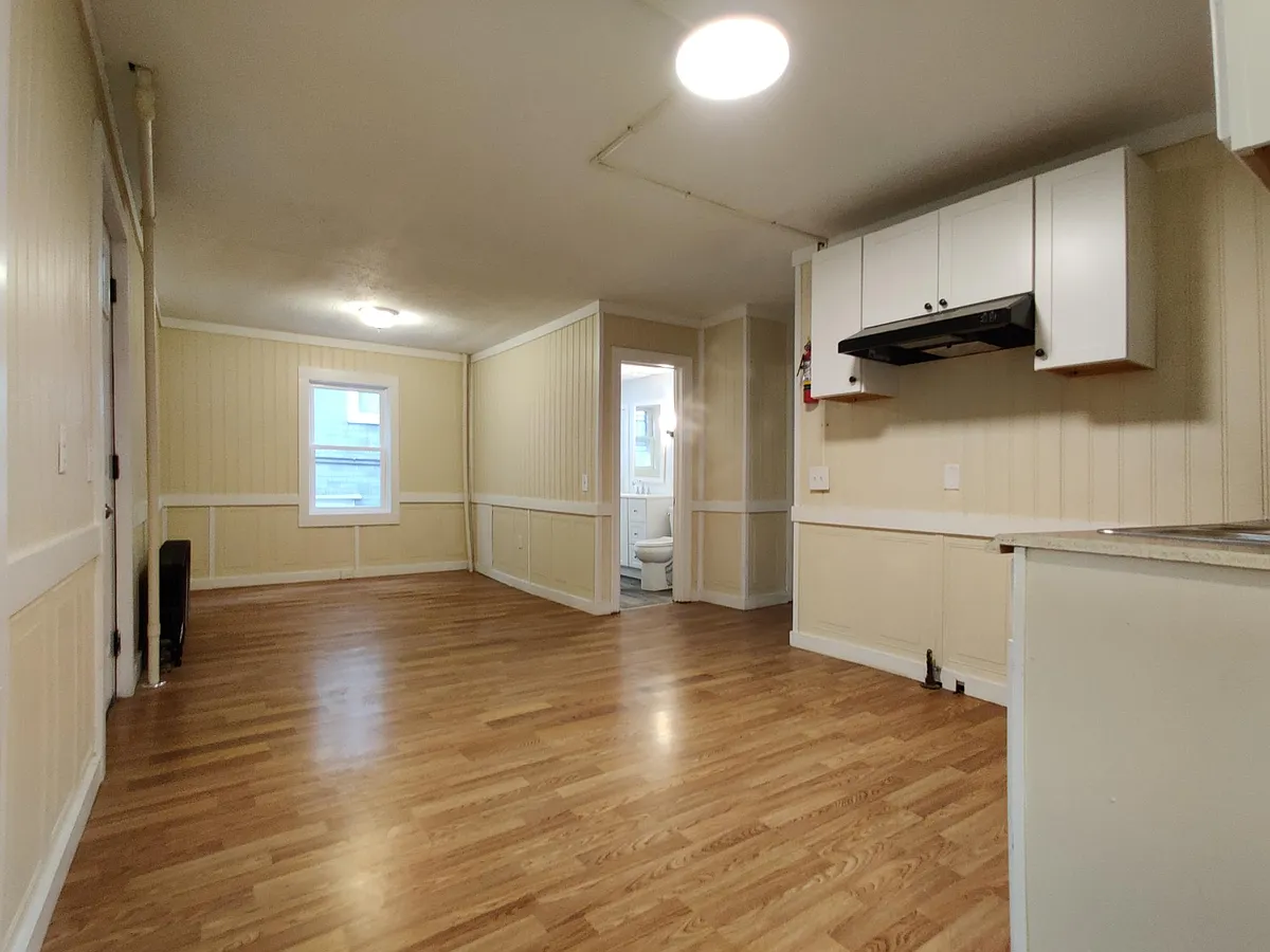 Building Photo - 33 Follett St #B