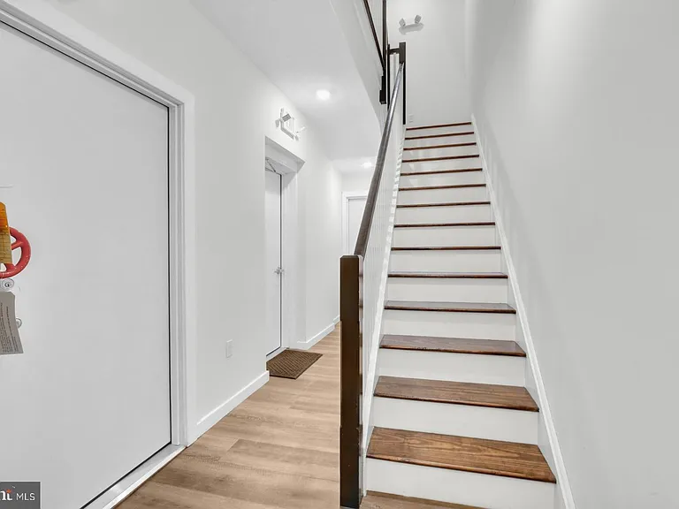541 N Orianna St #2B — Photo 11