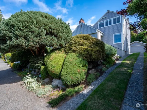 2530 29th Avenue W, Seattle, WA 98199