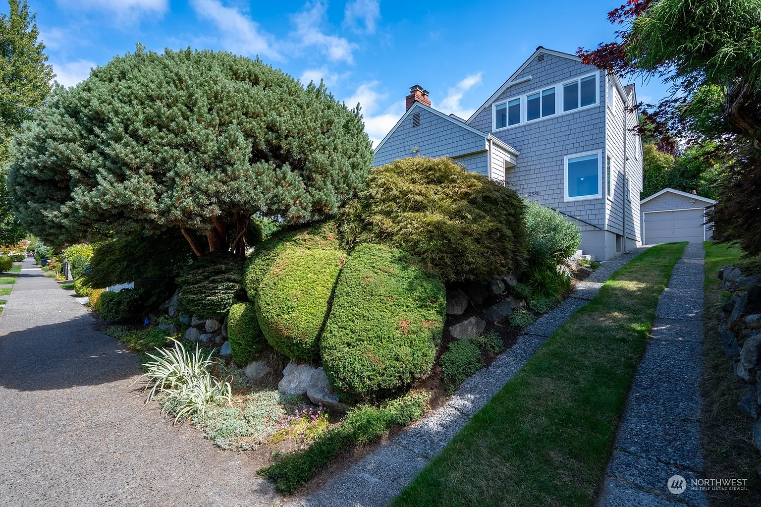 2530 29th Avenue W photo 1