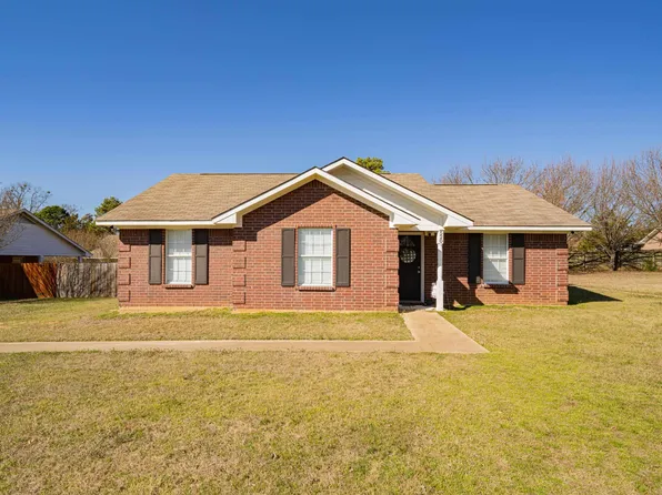 520 Morning Glory Cir, Hughes Springs, TX 75656