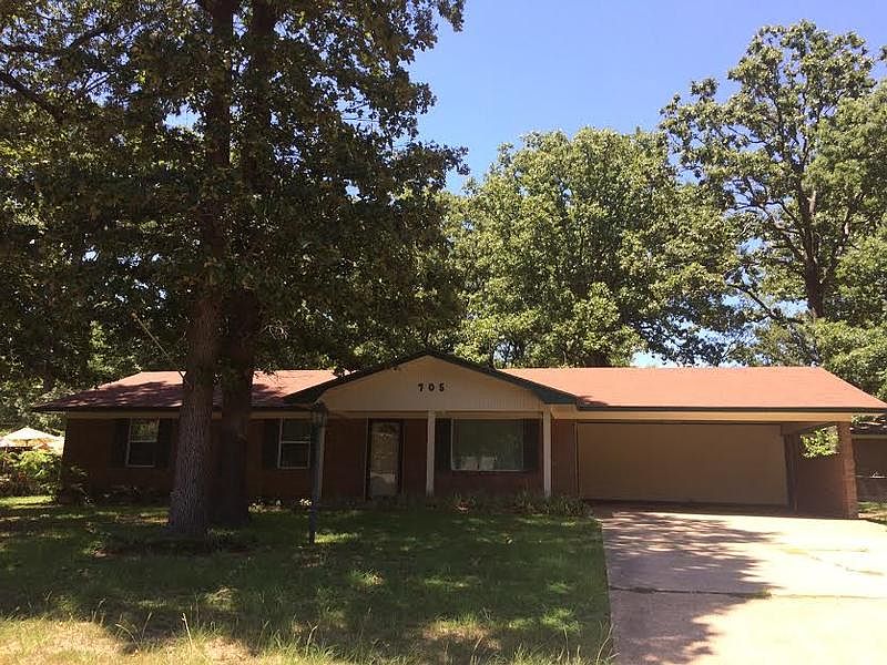 1st image of 705 Camille Dr