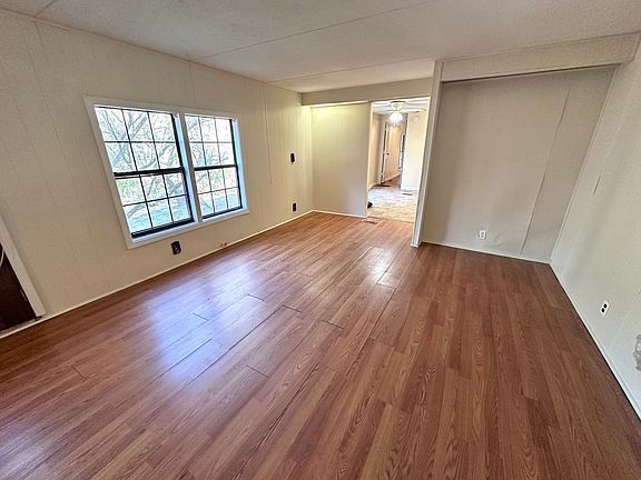 4th image of 2622 Callier Springs Rd SE
