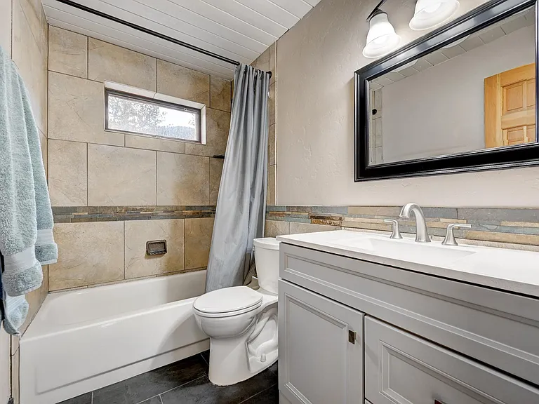 140 Deer Ln — Photo 24
