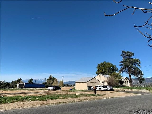 2nd image of 1283 Amethyst St