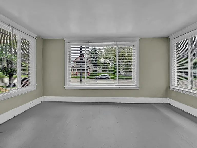 13317 Caine Ave — Photo 7