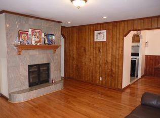 100 3rd St, New Hyde Park, NY 11040